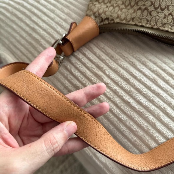 Coach signature demi baguette brown and tan shoulder bag - Picture 6 of 6